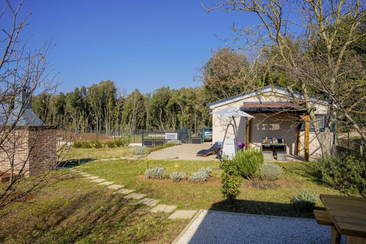 Modean In Pula - Haus Fuer 2-3 Personen Villa Dış mekan fotoğraf