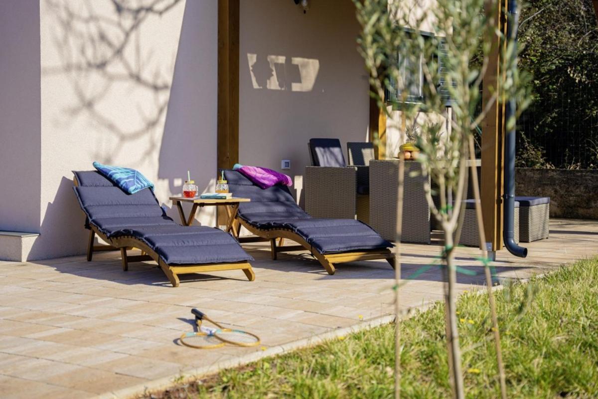 Modean In Pula - Haus Fuer 2-3 Personen Villa Dış mekan fotoğraf