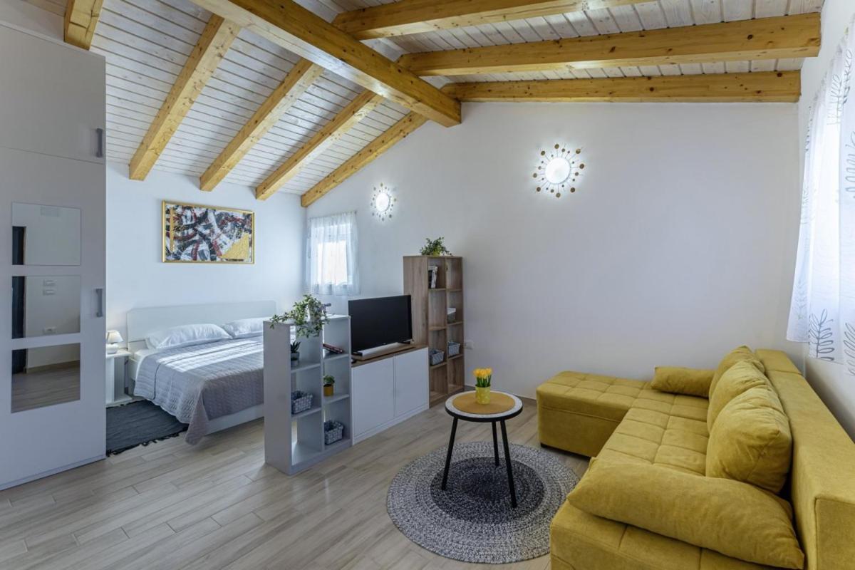 Modean In Pula - Haus Fuer 2-3 Personen Villa Dış mekan fotoğraf