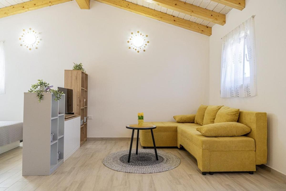 Modean In Pula - Haus Fuer 2-3 Personen Villa Dış mekan fotoğraf